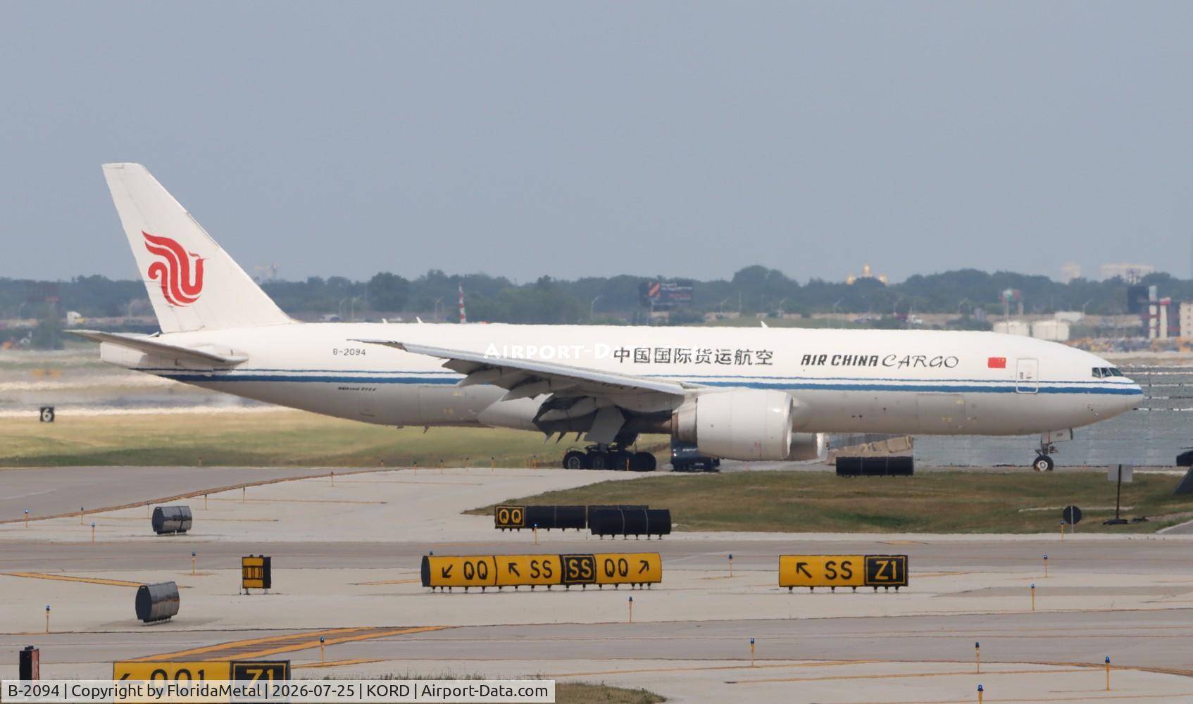 Aircraft B-2094, 2015 Boeing 777-FFT, c/n 44685 l/n 1326, CAO 77L zx anc-ord, at KORD, photo by FloridaMetal
