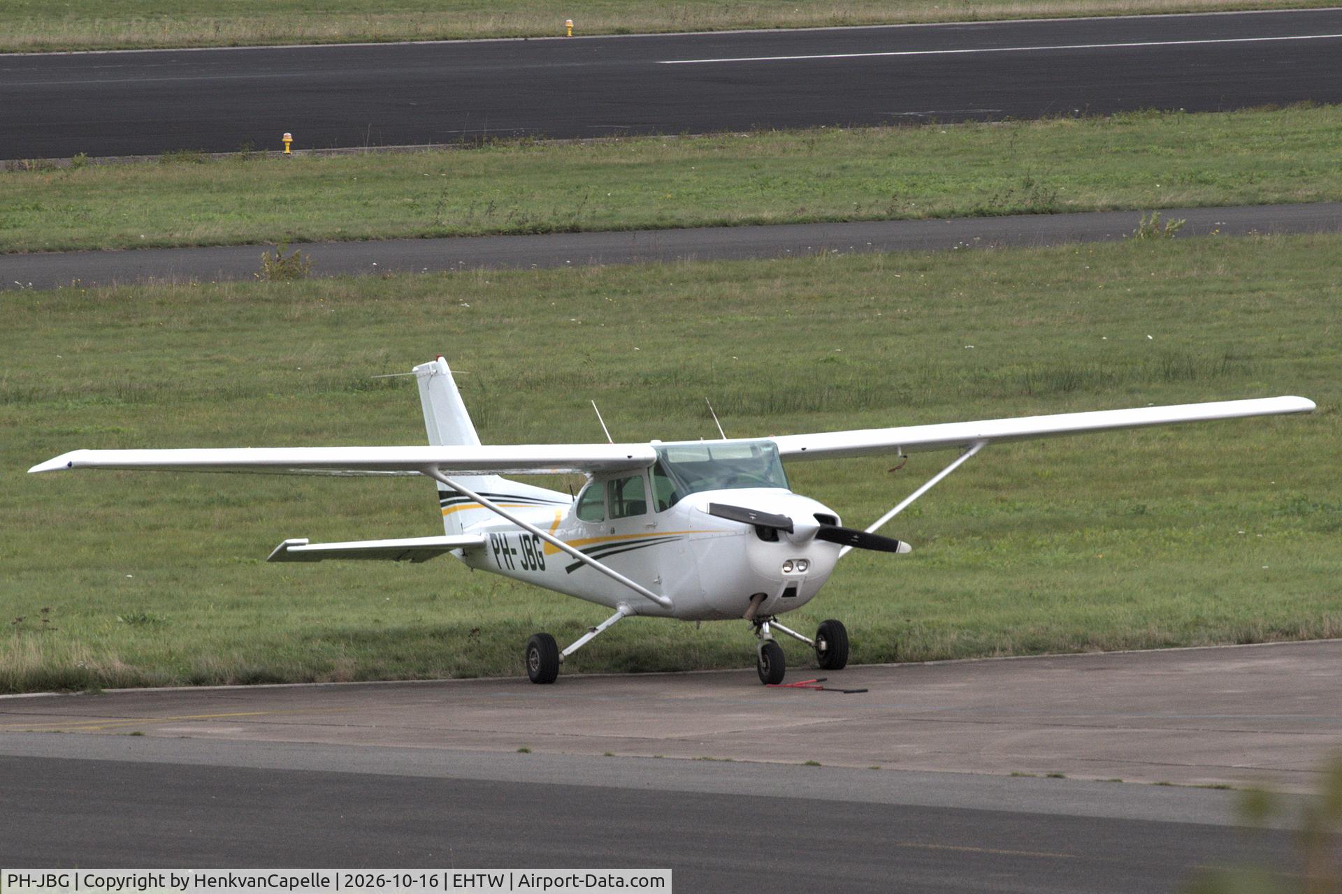 Aircraft PH-JBG, 1980 Reims Cessna F172P, c/n 2072, Reims Cessna F172P at Twente., at EHTW, photo by HenkvanCapelle