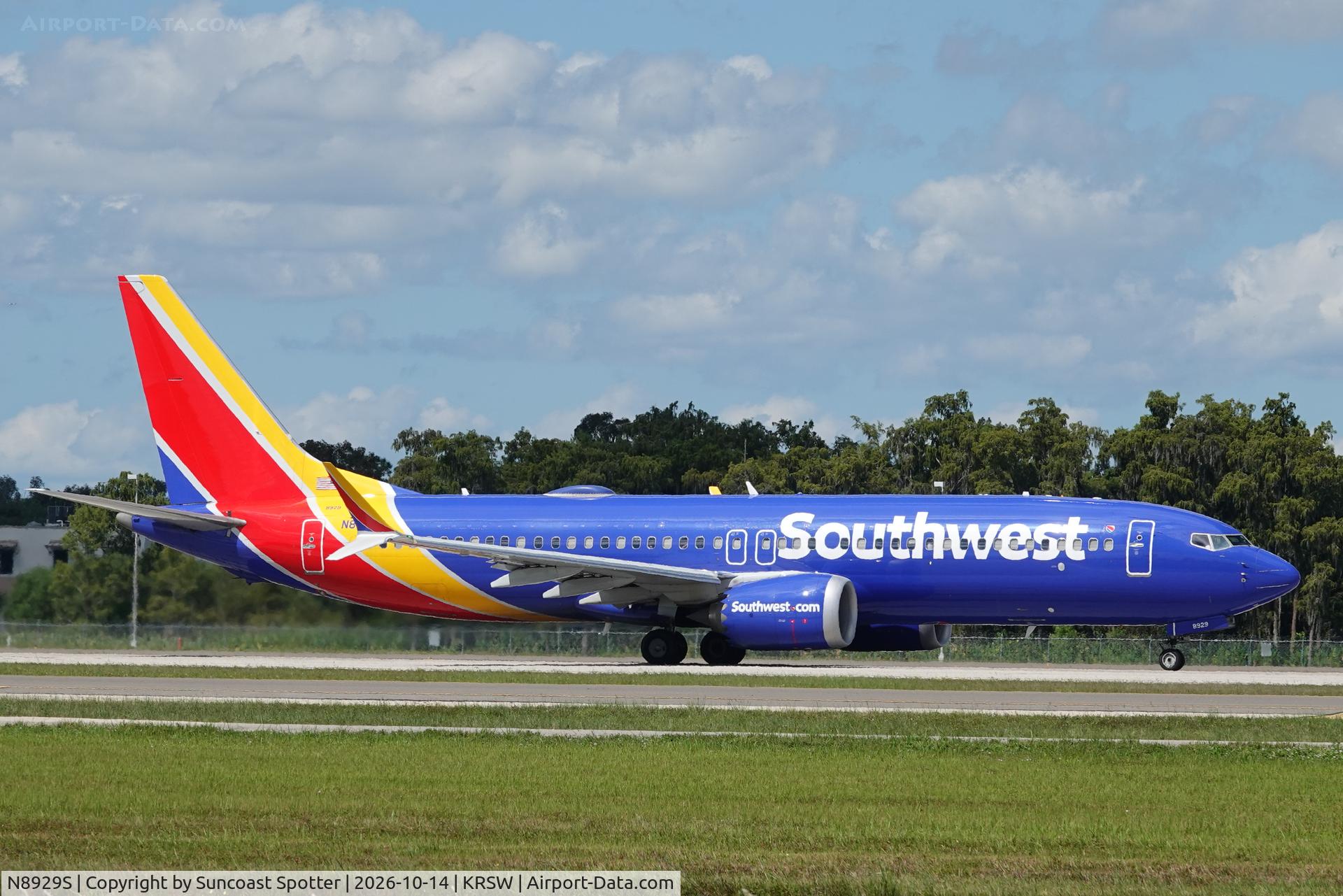 Aircraft N8929S, 2024 Boeing 737-8 MAX, c/n 42578 l/n 8960, Southwest 3600 departs Southwest Florida International Airport enroute to Nashville International Airport, at KRSW, photo by Suncoast Spotter