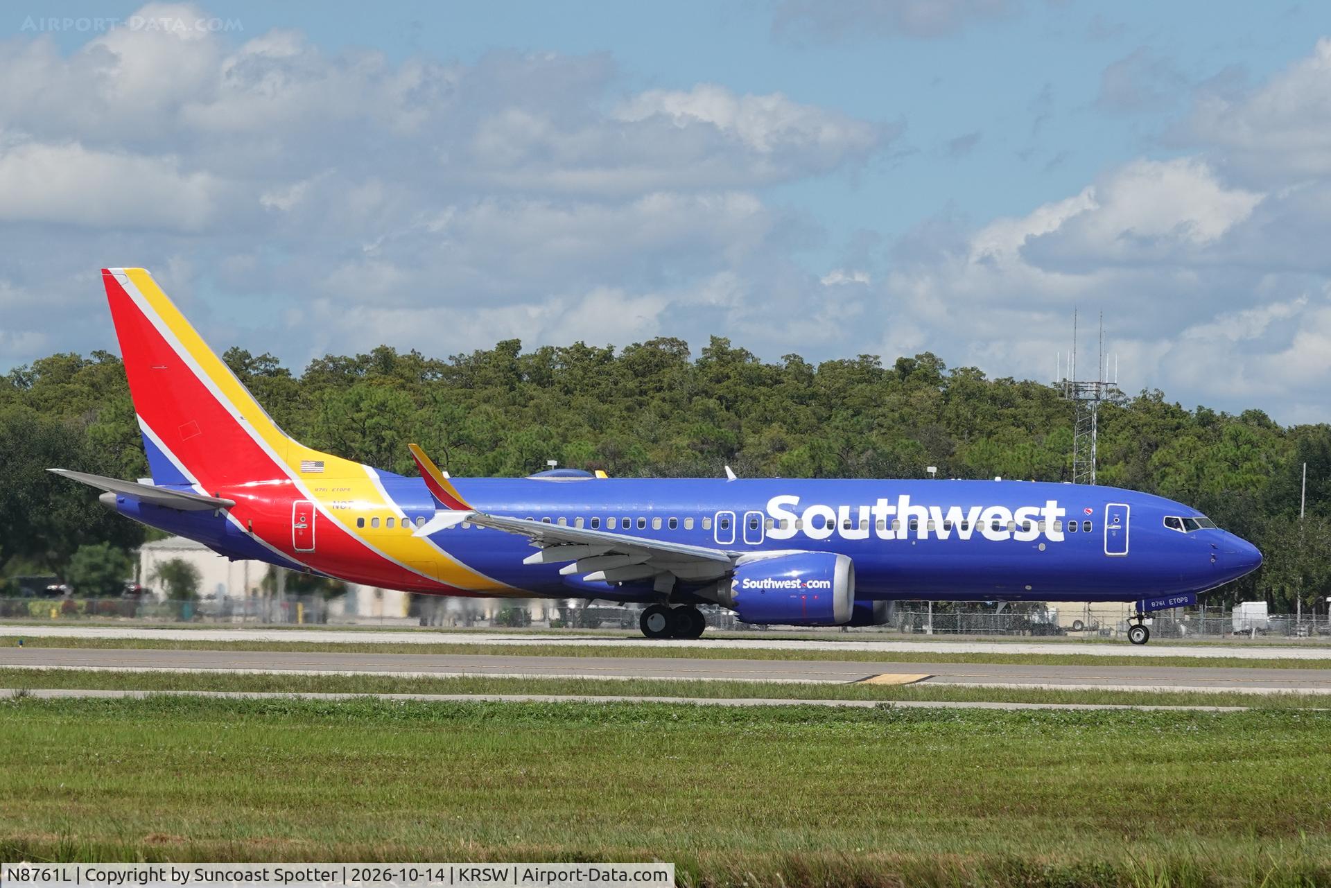 Aircraft N8761L, 2022 Boeing 737-8 MAX, c/n 67214/8274, Southwest 3332 departs Southwest Florida International Airport enroute to Chicago-Midway International Airport, at KRSW, photo by Suncoast Spotter