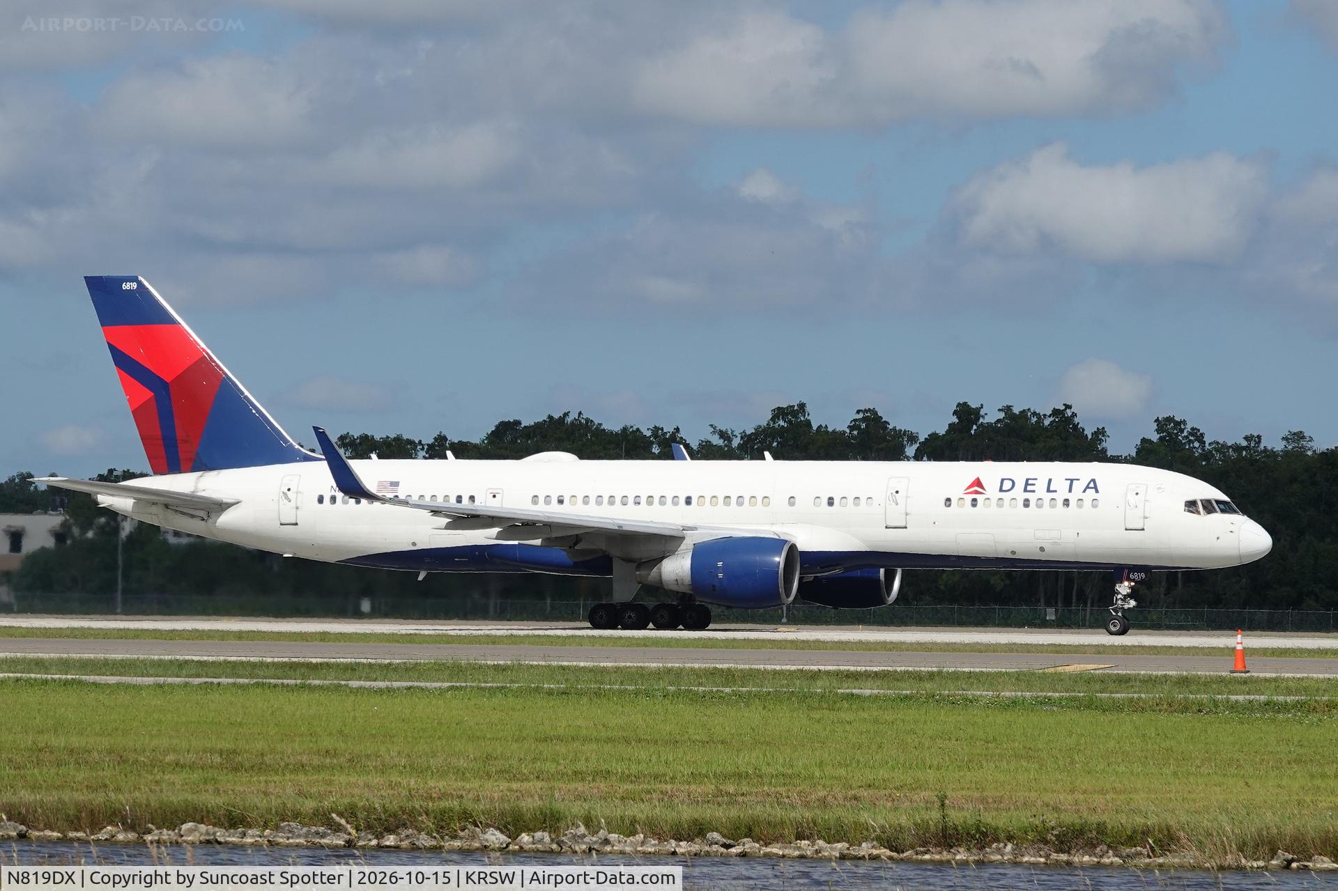 Aircraft N819DX, 2004 Boeing 757-26D, c/n 33959 l/n 1044, Delta 1089 departs Southwest Florida International Airport enroute to Hartsfield-Jackson Atlanta International Airport, at KRSW, photo by Suncoast Spotter