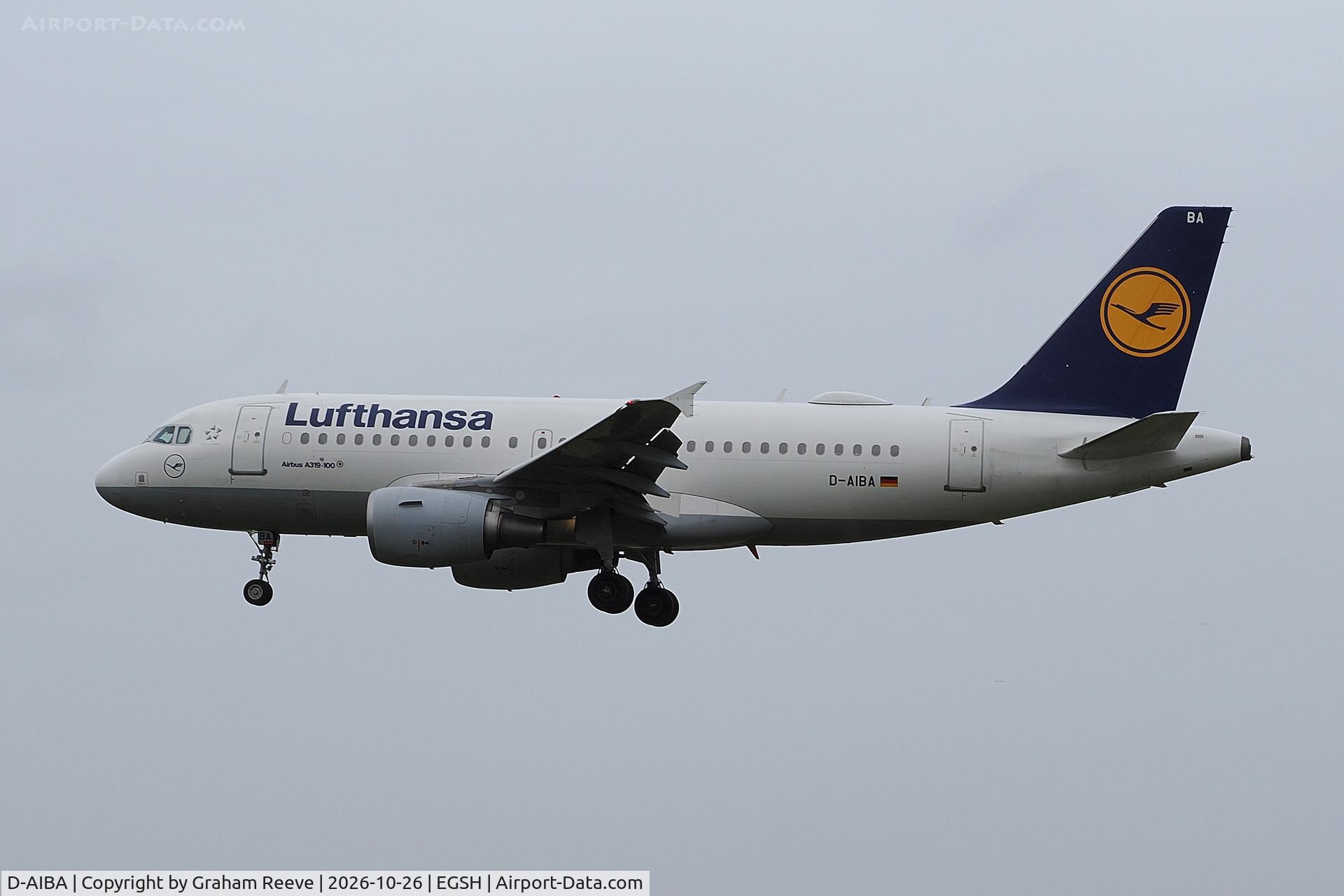 Aircraft D-AIBA, 2009 Airbus A319-114, c/n 4141, Landing at Norwich., at EGSH, photo by Graham Reeve
