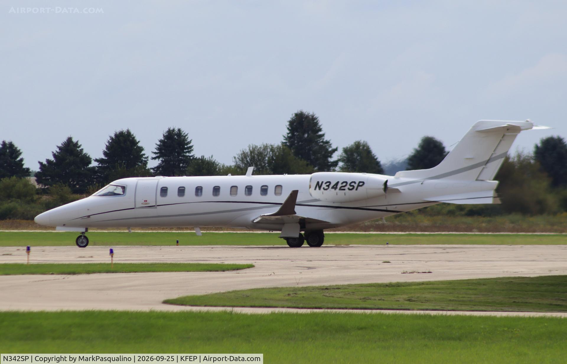 Aircraft N342SP, Learjet 45, c/n 484, Learjet 45, at KFEP, photo by MarkPasqualino