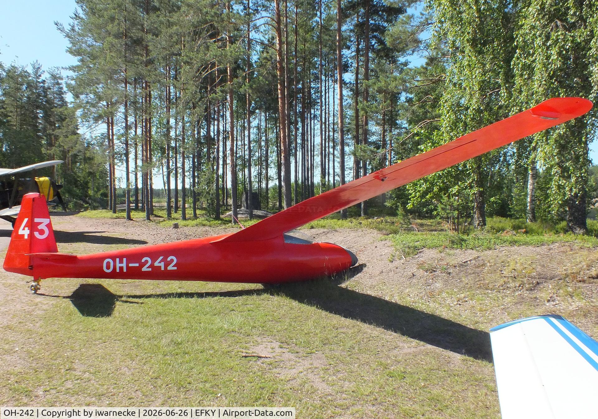 Aircraft OH-242, 1961 Schleicher Ka-6CR Rhonsegler, c/n 961, Schleicher Ka 6 CR Rhönsegler at the Karhulan ilmailukerhon lentomuseo (Karhula Aero Club Flying Museum), Kymi airfield, Kotka, at EFKY, photo by iwarnecke