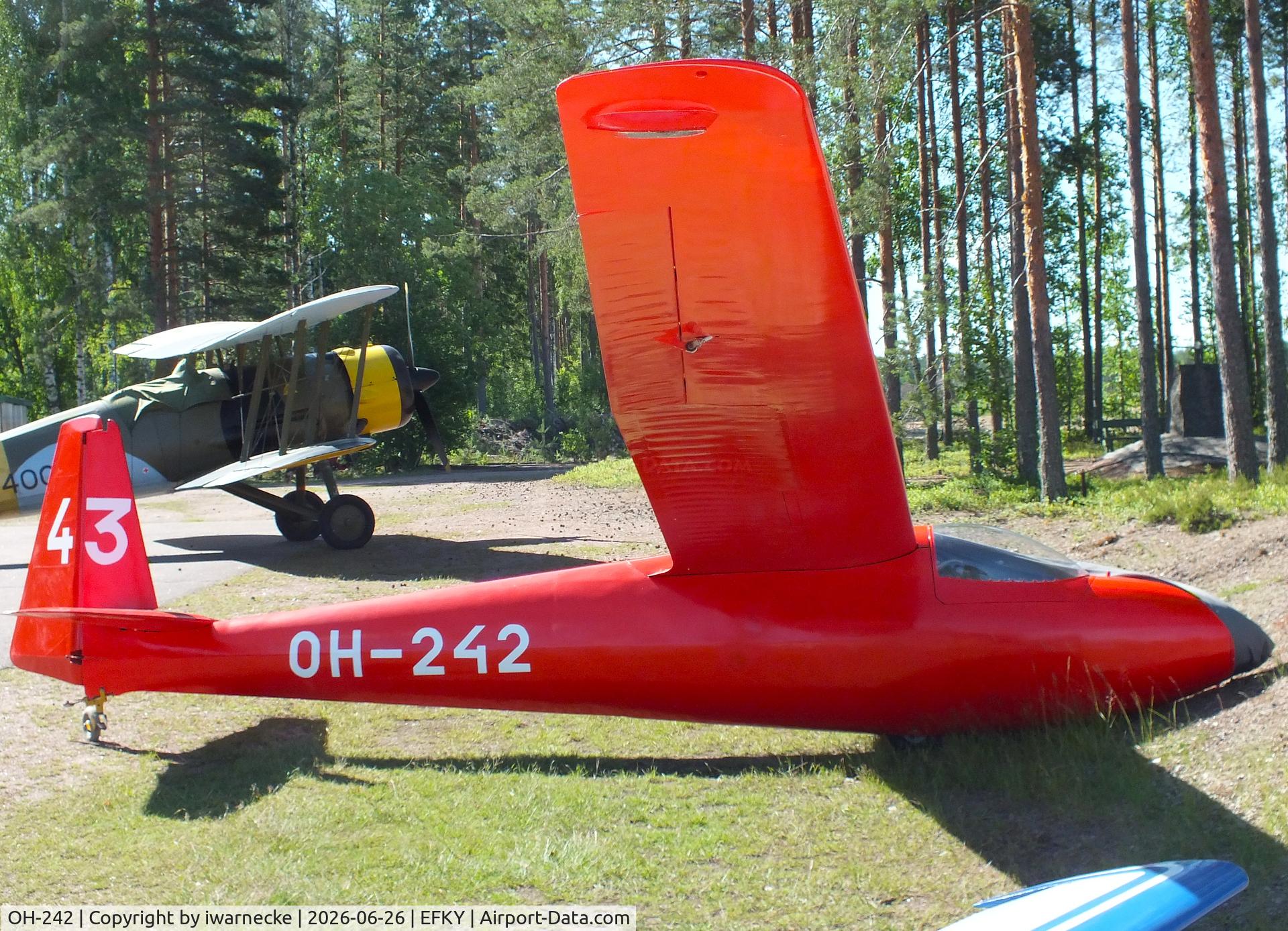 Aircraft OH-242, 1961 Schleicher Ka-6CR Rhonsegler, c/n 961, Schleicher Ka 6 CR Rhönsegler at the Karhulan ilmailukerhon lentomuseo (Karhula Aero Club Flying Museum), Kymi airfield, Kotka, at EFKY, photo by iwarnecke