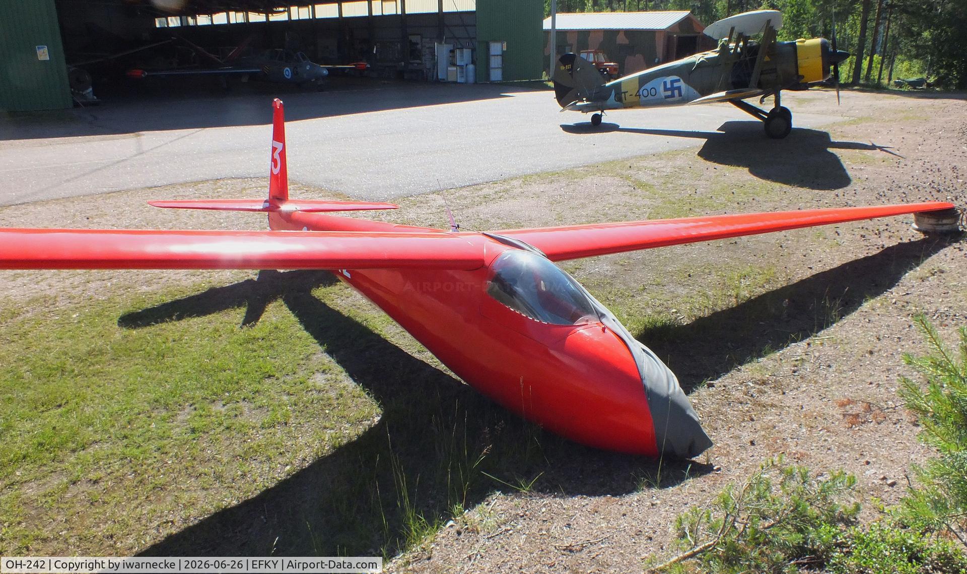 Aircraft OH-242, 1961 Schleicher Ka-6CR Rhonsegler, c/n 961, Schleicher Ka 6 CR Rhönsegler at the Karhulan ilmailukerhon lentomuseo (Karhula Aero Club Flying Museum), Kymi airfield, Kotka, at EFKY, photo by iwarnecke
