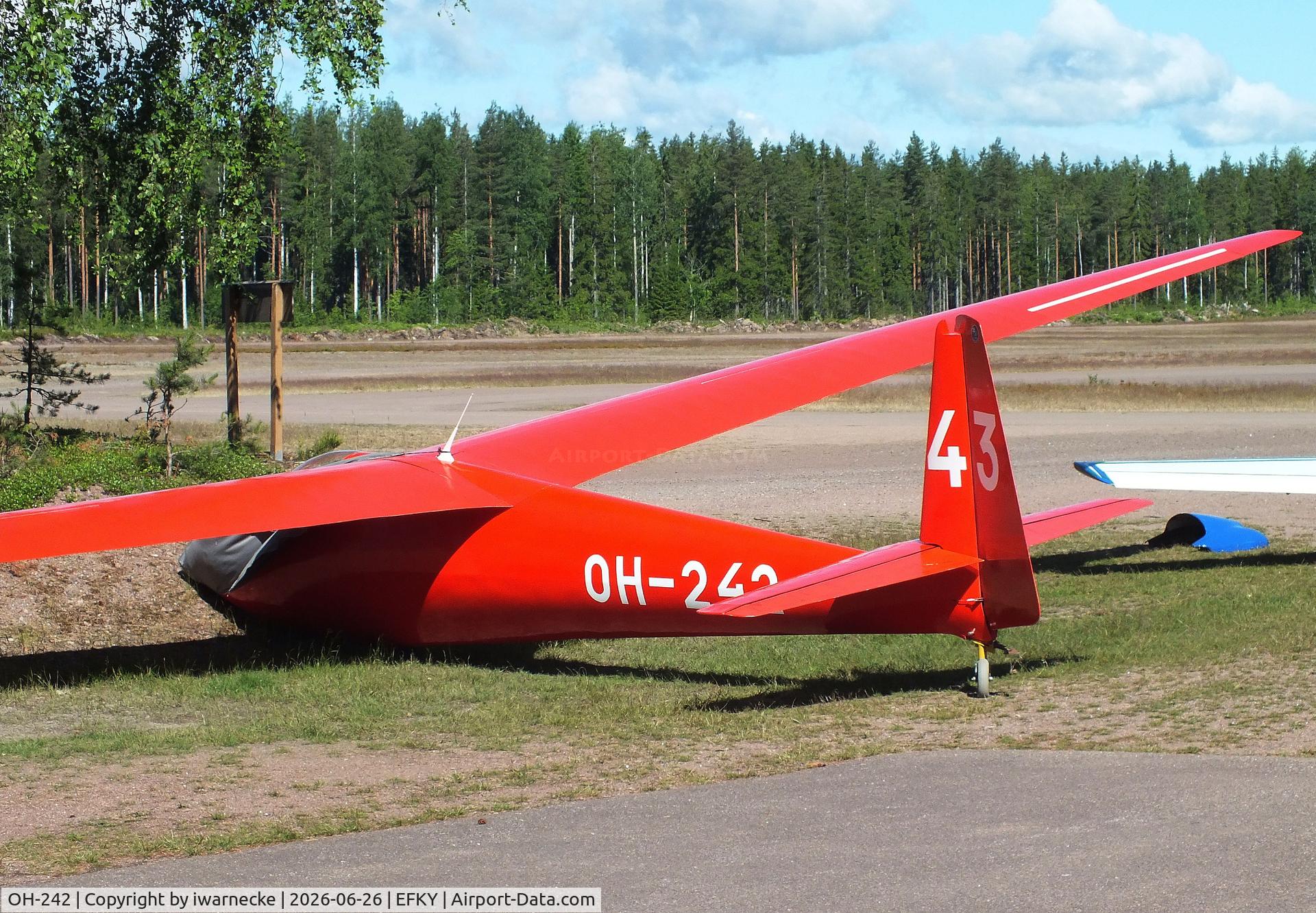 Aircraft OH-242, 1961 Schleicher Ka-6CR Rhonsegler, c/n 961, Schleicher Ka 6 CR Rhönsegler at the Karhulan ilmailukerhon lentomuseo (Karhula Aero Club Flying Museum), Kymi airfield, Kotka, at EFKY, photo by iwarnecke