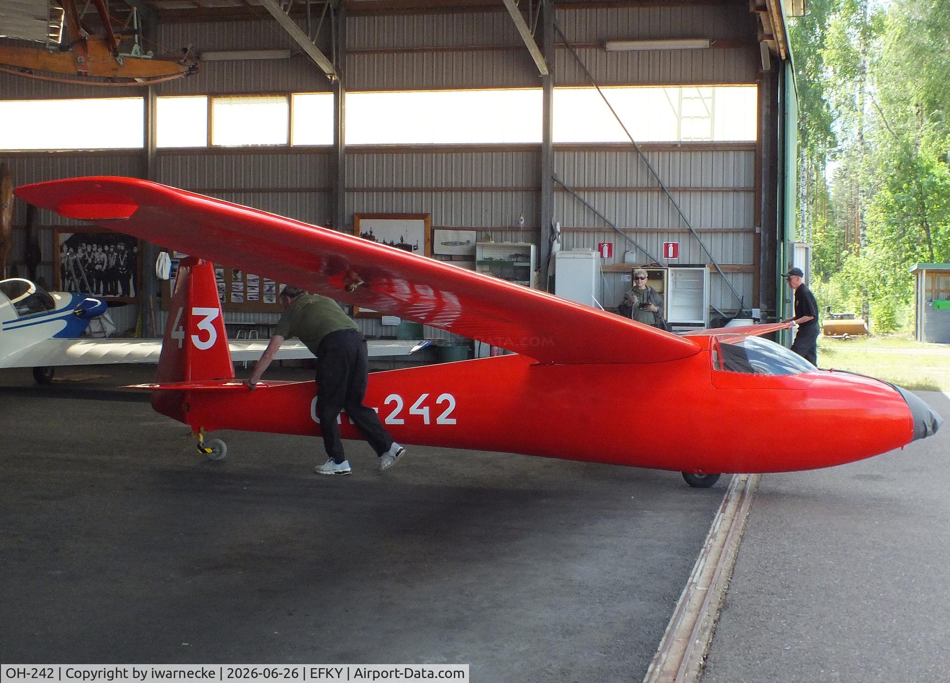 Aircraft OH-242, 1961 Schleicher Ka-6CR Rhonsegler, c/n 961, Schleicher Ka 6 CR Rhönsegler at the Karhulan ilmailukerhon lentomuseo (Karhula Aero Club Flying Museum), Kymi airfield, Kotka, at EFKY, photo by iwarnecke