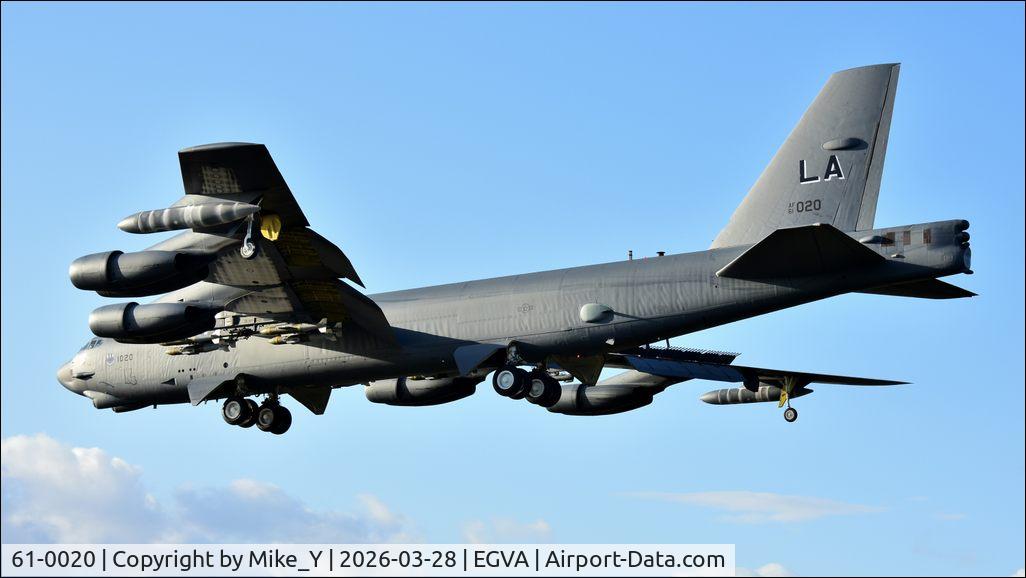 Aircraft 61-0020, 1961 Boeing B-52H Stratofortress, c/n 464447, 1961 Boeing B-52H Stratofortress arriving at RAF Fairford, at EGVA, photo by Mike_Y