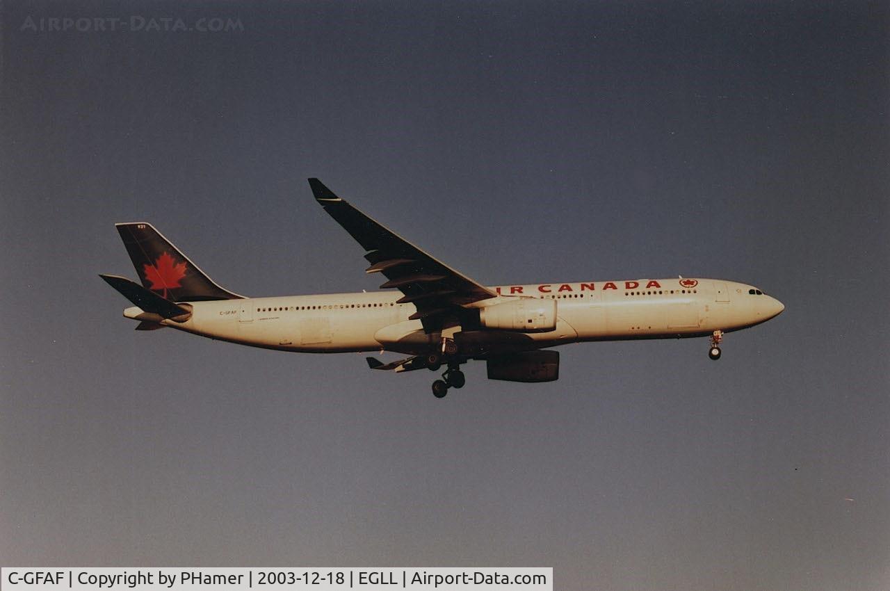 Aircraft C-GFAF, 1999 Airbus A330-343, c/n 0277, Heathrow, at EGLL, photo by PHamer
