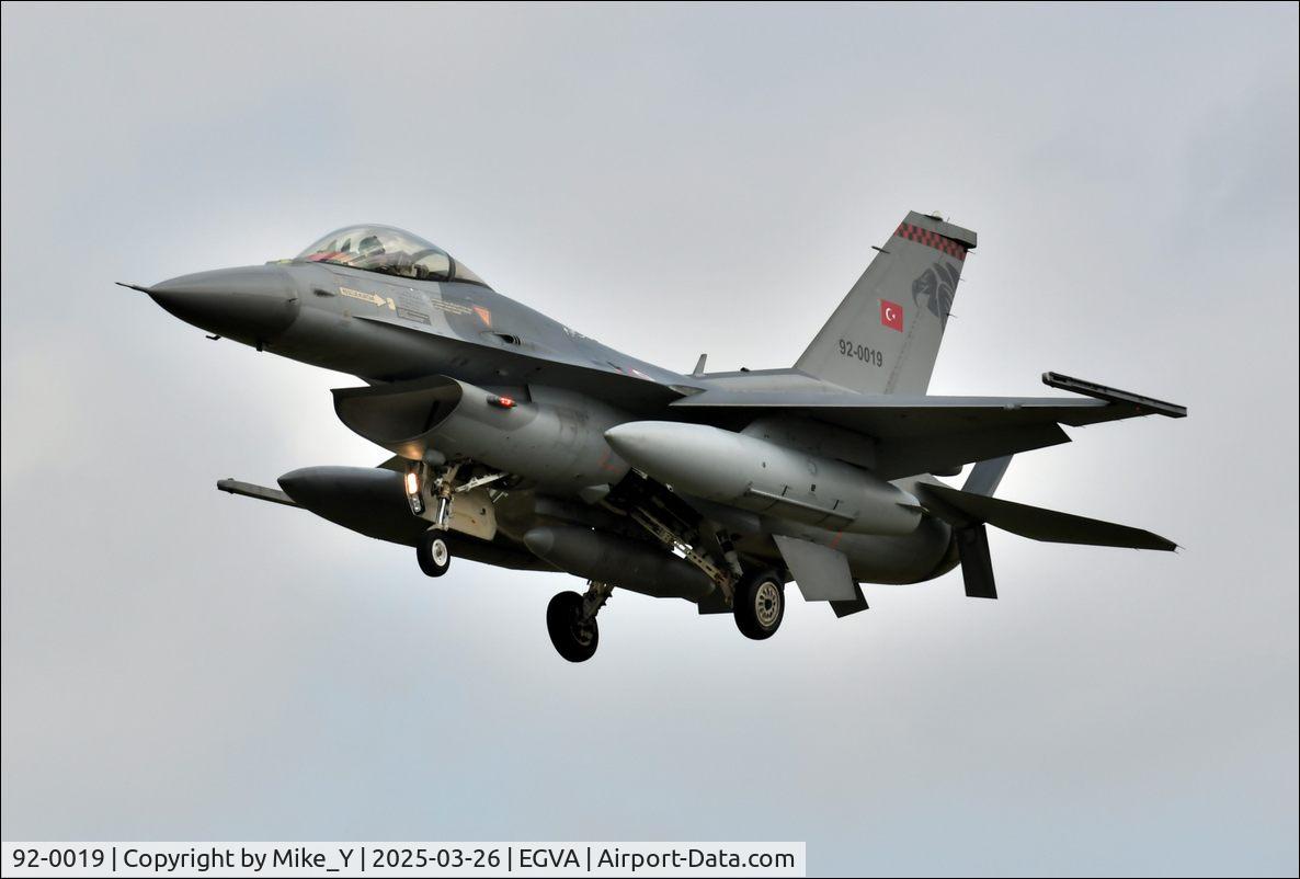 Aircraft 92-0019, TAI (Turkish Aerospace Industries) F-16C Fighting Falcon, c/n 4R-120, F-16C of the Turkish Air Force arriving at RAF Fairford, at EGVA, photo by Mike_Y