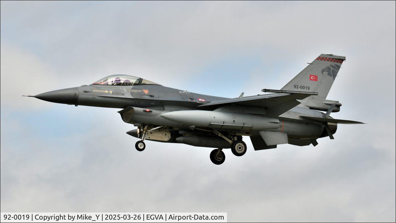 Aircraft 92-0019, TAI (Turkish Aerospace Industries) F-16C Fighting Falcon, c/n 4R-120, F-16C of the Turkish Air Force arriving at RAF Fairford, at EGVA, photo by Mike_Y