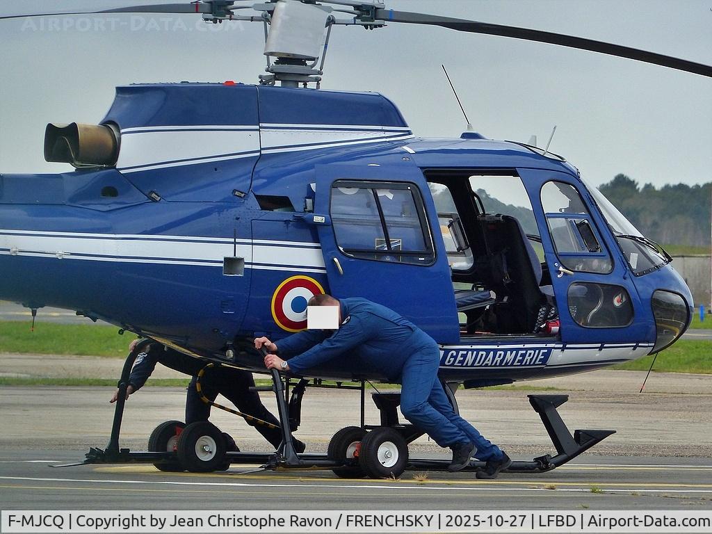 Aircraft F-MJCQ, Aerospatiale AS350B Ecureuil, c/n 2057, Gendarmerie, at LFBD, photo by Jean Christophe Ravon / FRENCHSKY