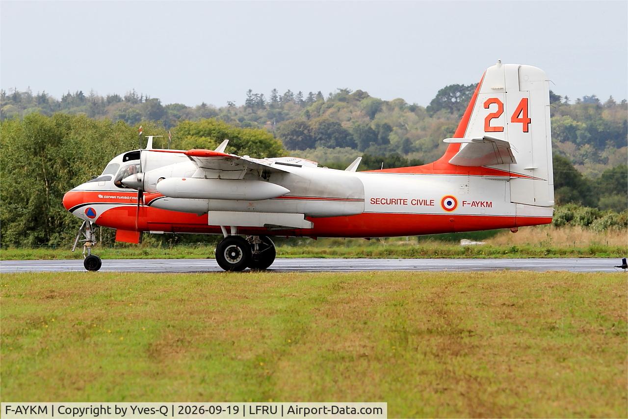 Aircraft F-AYKM, Grumman Conair S-2T Turbo Firecat, c/n 461/021, Grumman Conair S-2T Turbo Firecat, Taxiing rwy 22, Morlaix-Ploujean airport (LFRU-MXN), at LFRU, photo by Yves-Q
