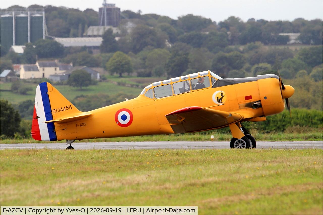 Aircraft F-AZCV, 1951 North American T-6G Texan, c/n 182-143, North American T-6G Texan, Taxiing rwy 04, Morlaix-Ploujean airport (LFRU-MXN), at LFRU, photo by Yves-Q