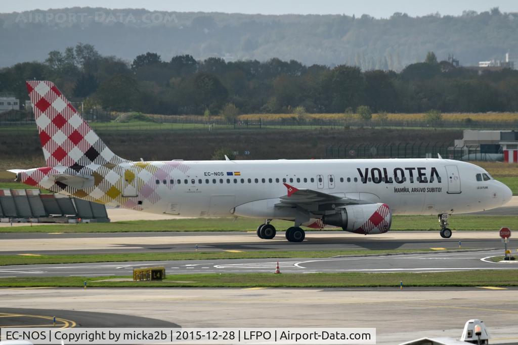 Aircraft EC-NOS, 2009 Airbus A320-216, c/n 4035, Taxiing, at LFPO, photo by micka2b