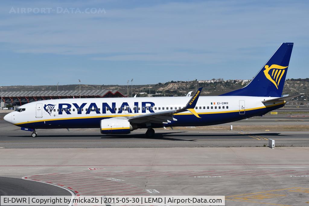 Aircraft EI-DWR, 2007 Boeing 737-8AS, c/n 36081 l/n 2448, Taxiing, at LEMD, photo by micka2b