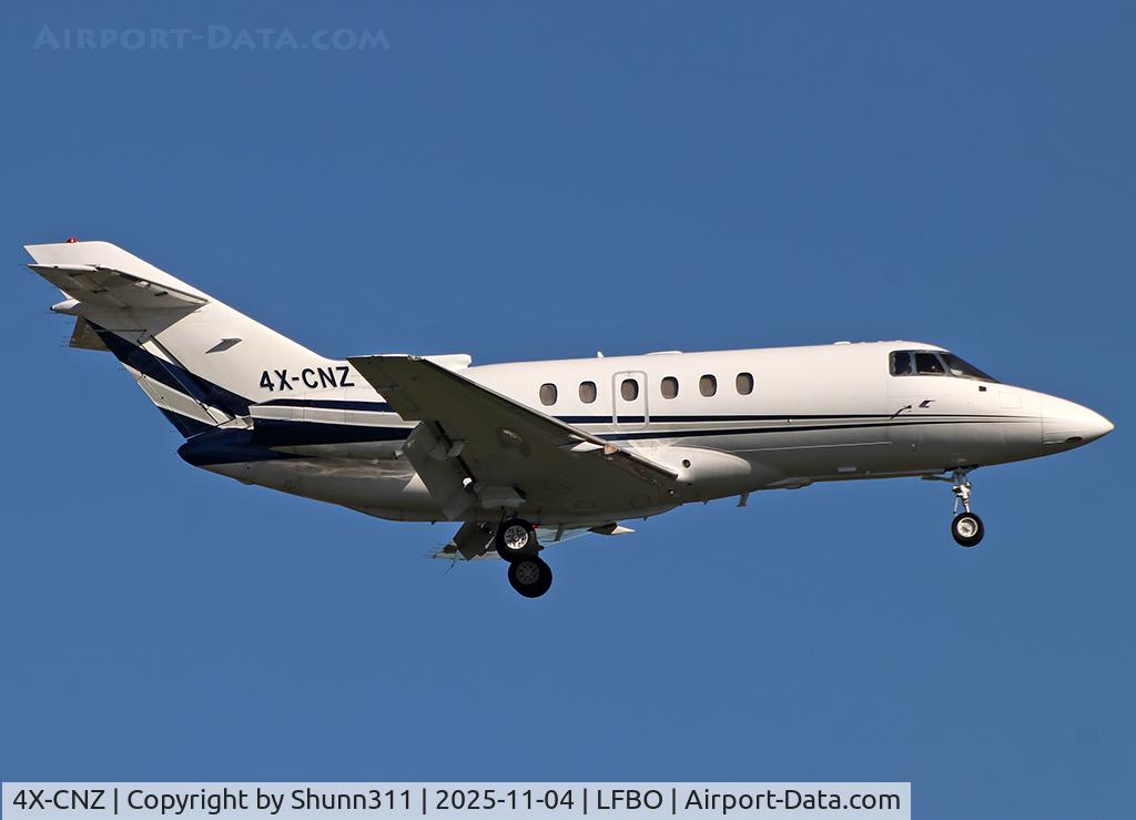 Aircraft 4X-CNZ, 2001 Raytheon Hawker 800XP, c/n 258525, Landing rwy 14R, at LFBO, photo by Shunn311