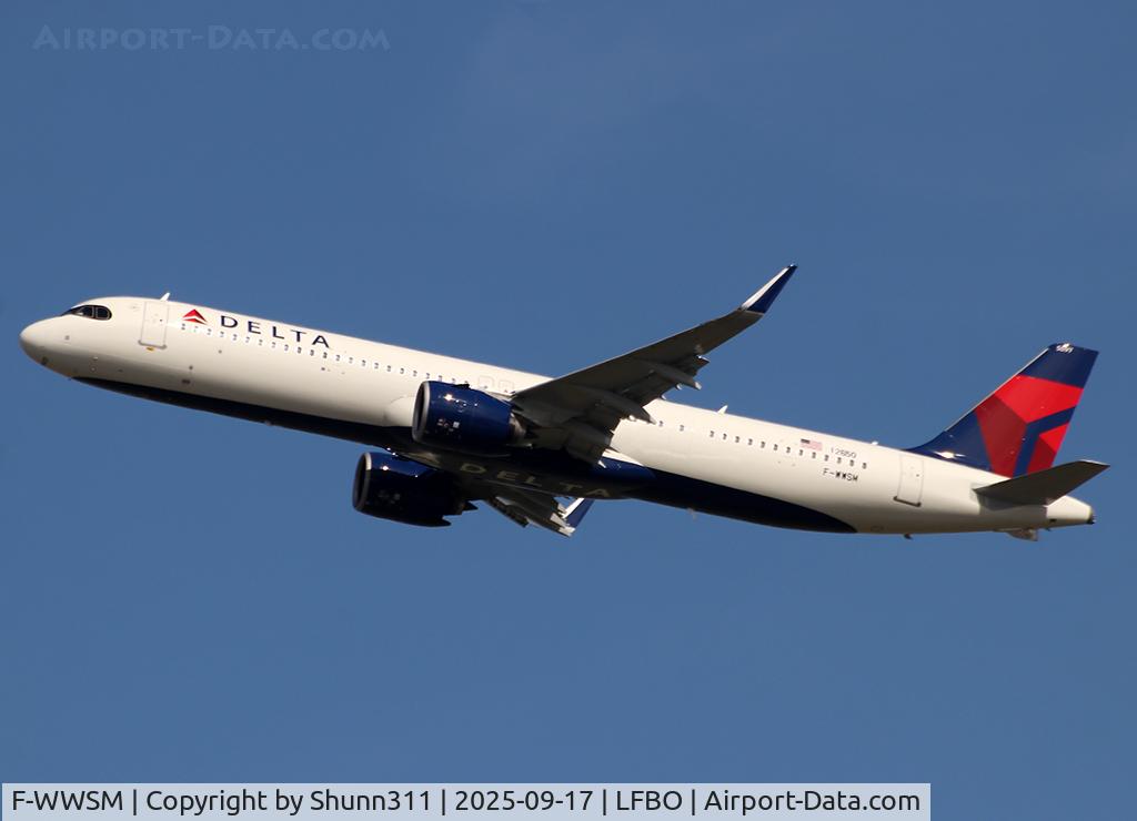 Aircraft F-WWSM, 2025 Airbus S A S A321-271NX, c/n 12650, C/n 12650 - To be N597DT, at LFBO, photo by Shunn311