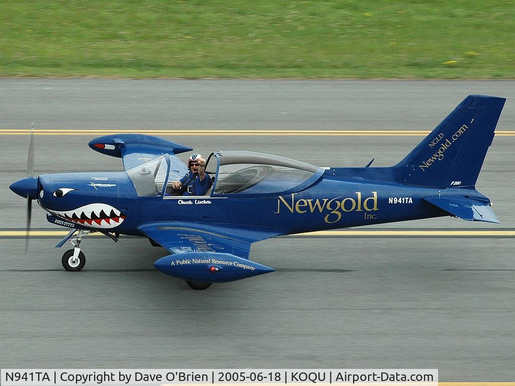 N941TA, 1977 SIAI-Marchetti SF-260 C/N 286, rolling back after demo at 2005 Rhode Island Airshow