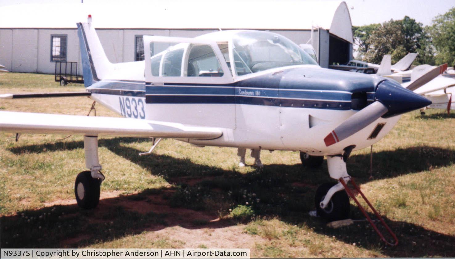 N9337S, 1975 Beech C23 Sundowner 180 C/N M-1655, N9337S at AHN
