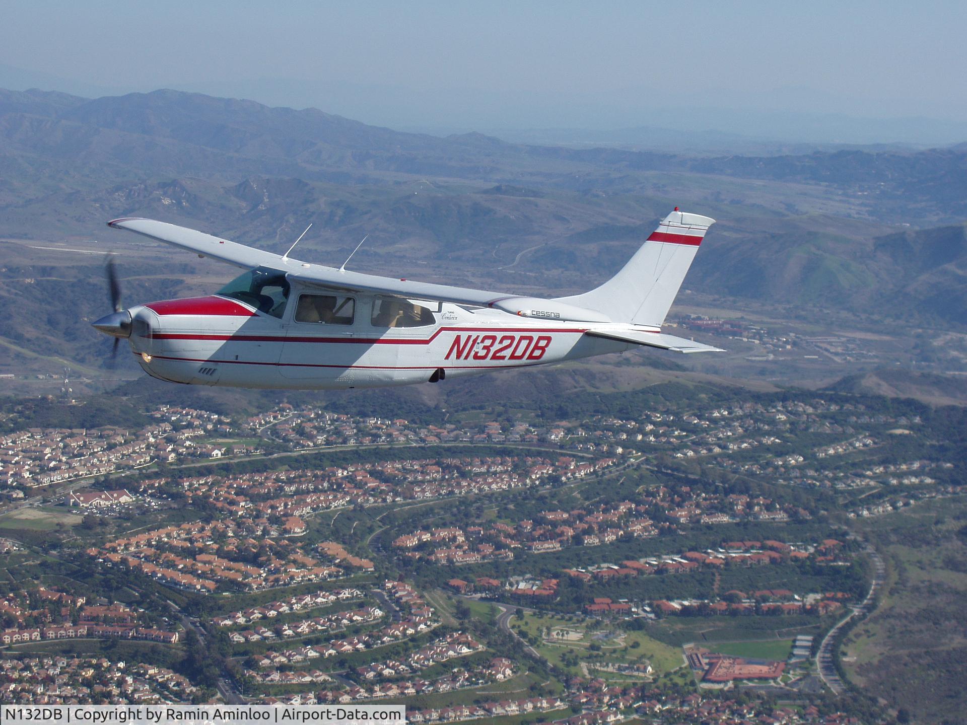 N132DB, 1978 Cessna T210M Turbo Centurion C/N 21062466, N132DB