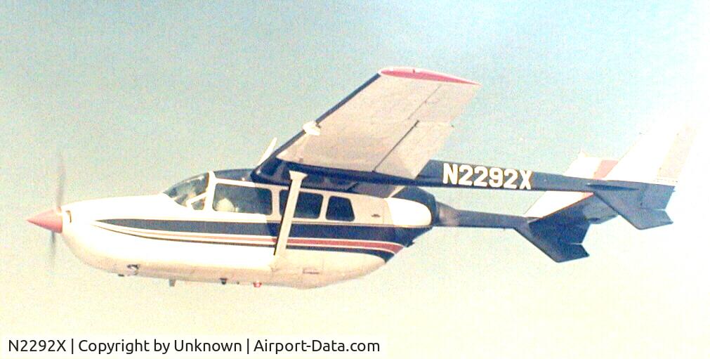 N2292X, 1965 Cessna 337 Super Skymaster C/N 337-0192, Twin center line thrust