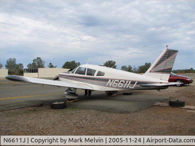 N6611J, 1968 Piper PA-28-180 Cherokee C/N 28-5073, 11J on Nov. 24, 2005