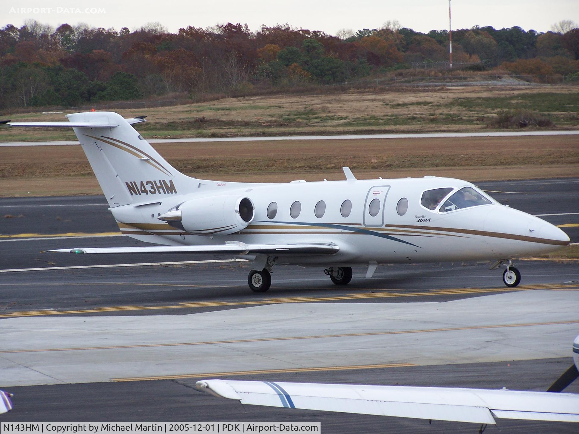 N143HM, 1998 Raytheon Aircraft Company 400A C/N RK-205, Taxing to Runway 2L