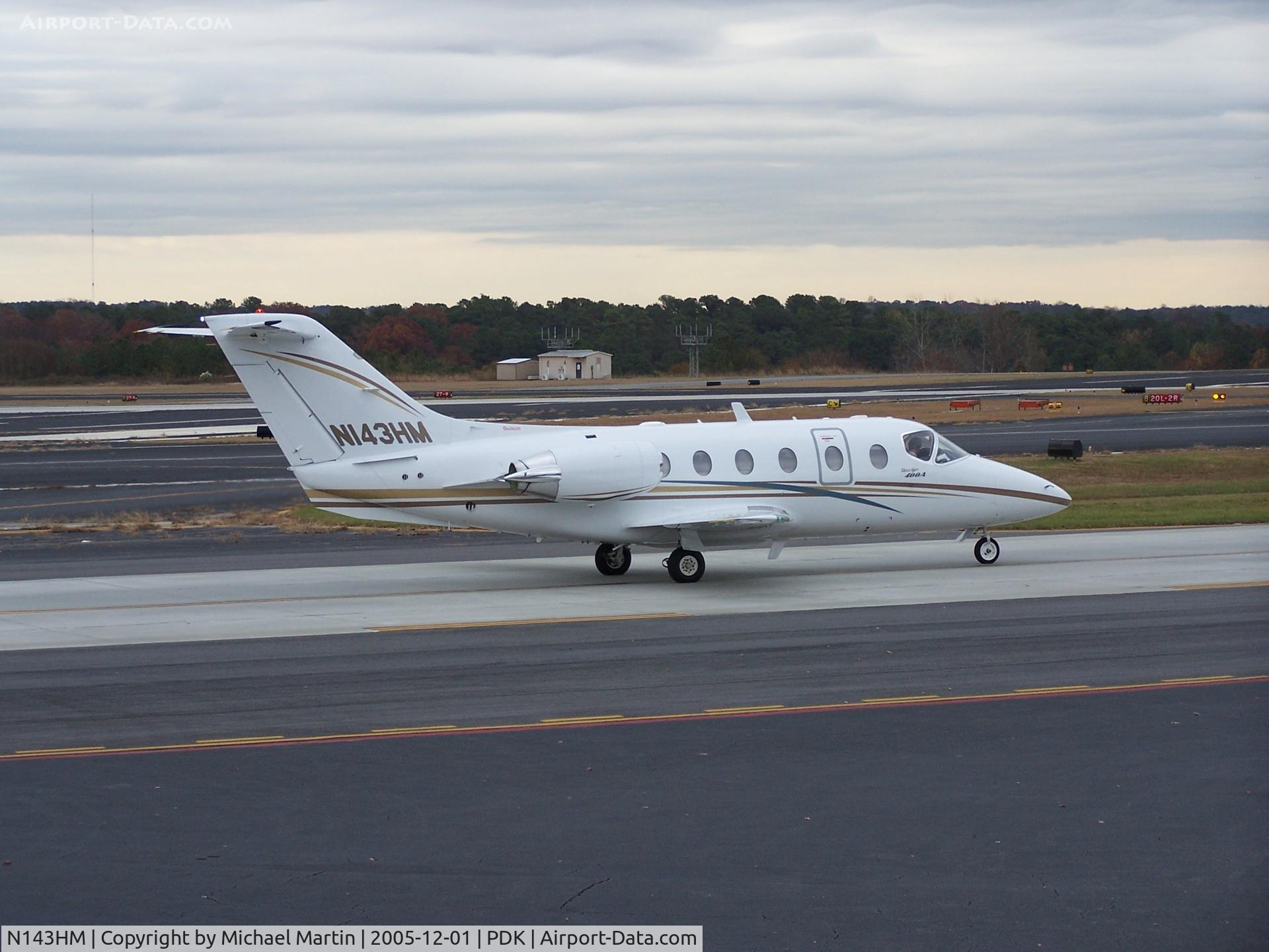 N143HM, 1998 Raytheon Aircraft Company 400A C/N RK-205, Taxing to Runway 2L