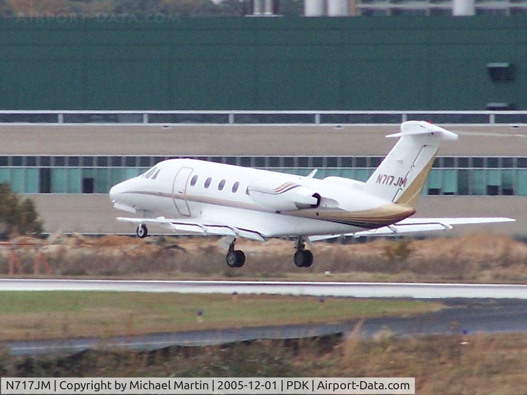 N717JM, 1987 Cessna 650 C/N 650-0138, Takeoff from 2R