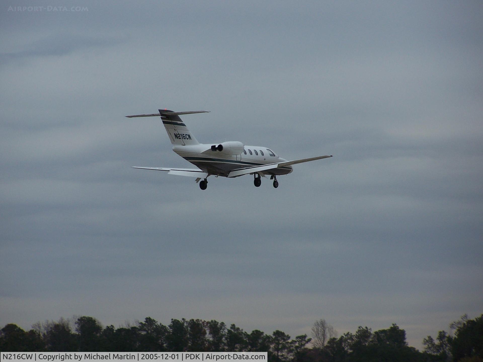 N216CW, 1995 Cessna 525 CitationJet CJ1 C/N 525-0116, Over the numbers of 20L
