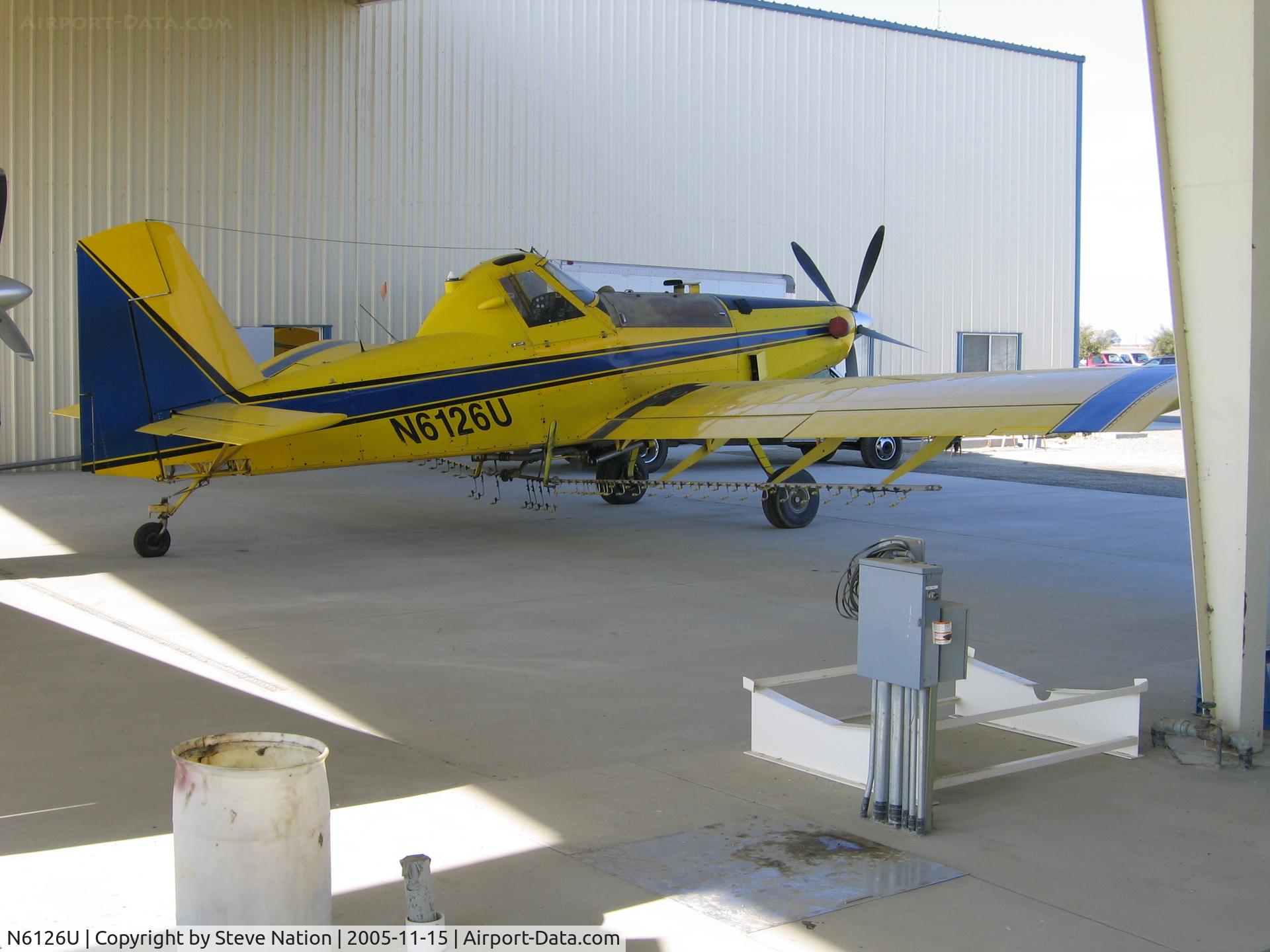 N6126U, 1995 Air Tractor Inc AT-502A C/N 502A-0298, Blair Air Service 1995 Air Tractor AT-502A (as sprayer) south of Lemoore, CA