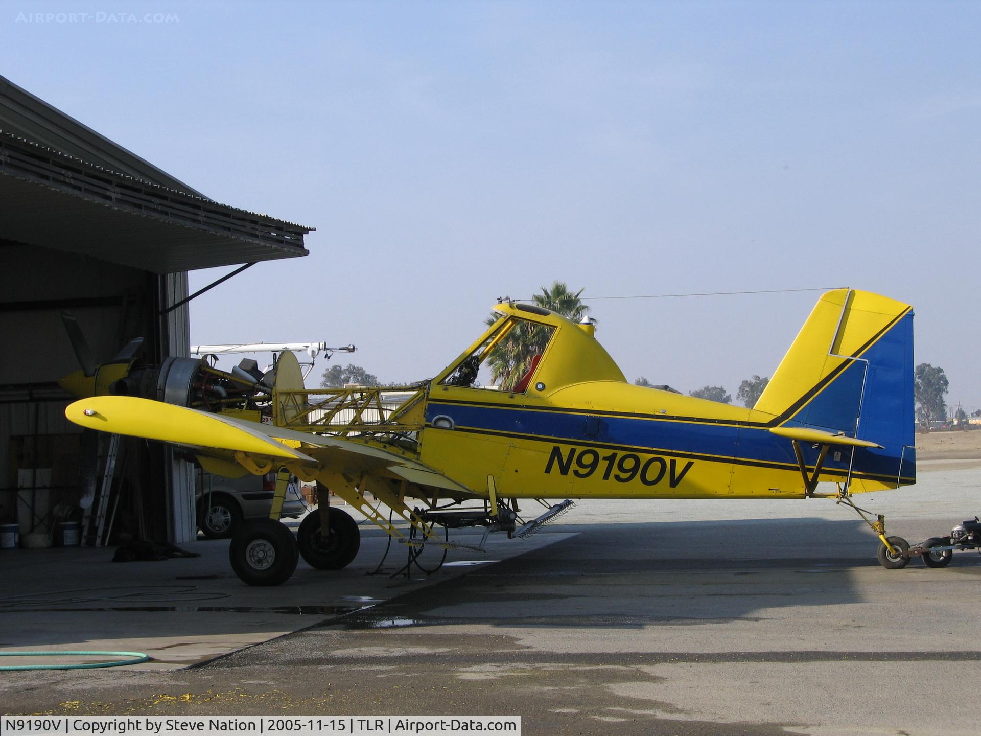 N9190V, 1993 Air Tractor Inc AT-402 C/N 402-0919, 1993 Air Tractor AT-402 with panel removed and needing a haircut!