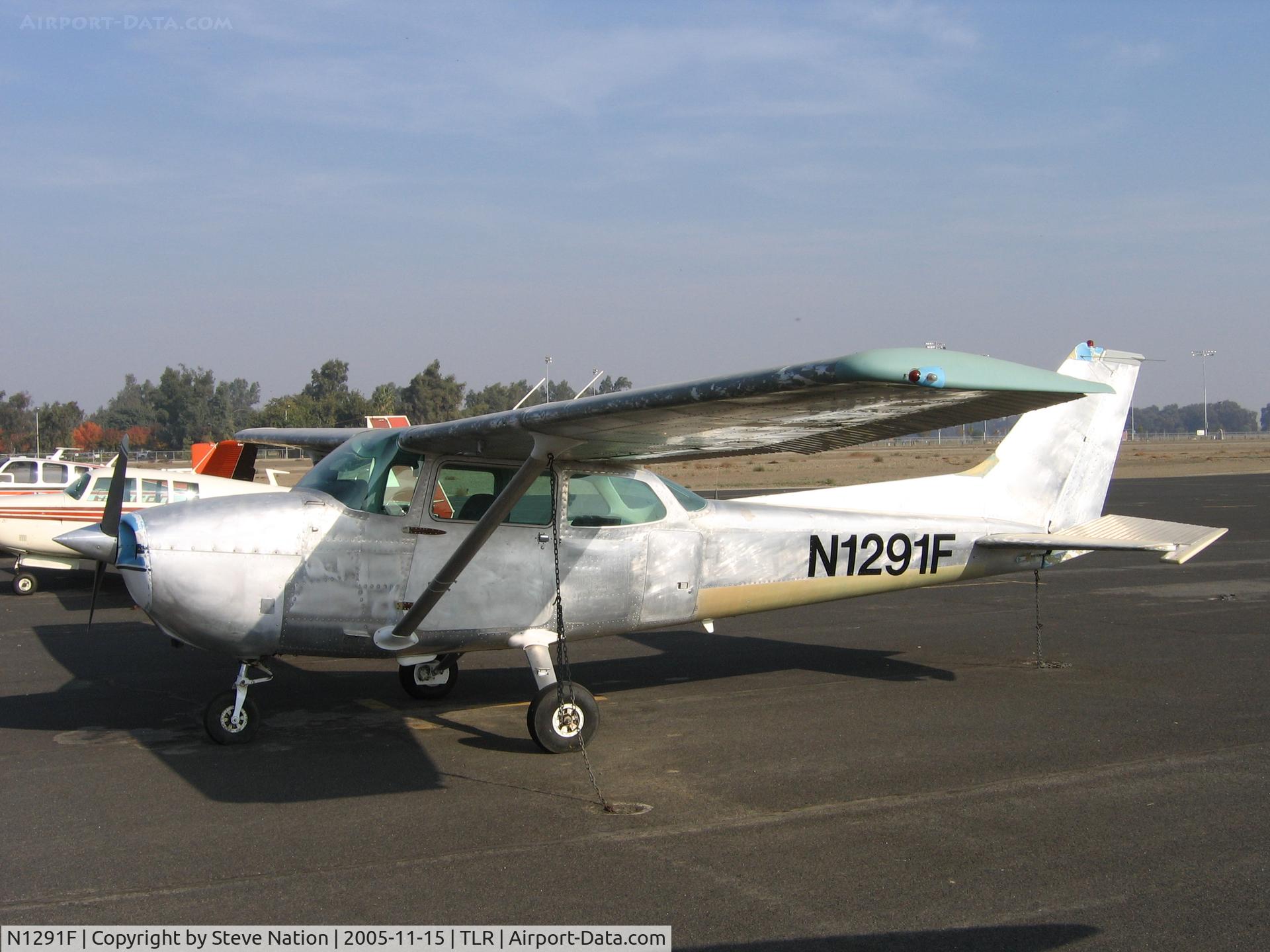 N1291F, 1979 Cessna 172N C/N 17272986, Valley Aircraft 1979 Cessna 172N awaiting the paint shop at Mefford Field, Tulare, CA