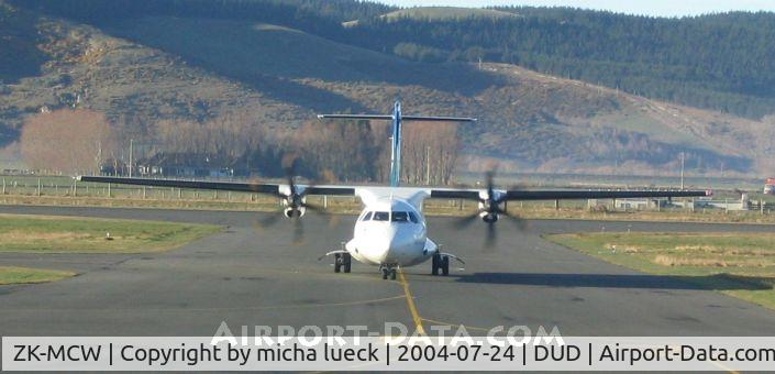ZK-MCW, 2000 ATR 72-212A C/N 646, ATR 72-500 arriving at Dunedin