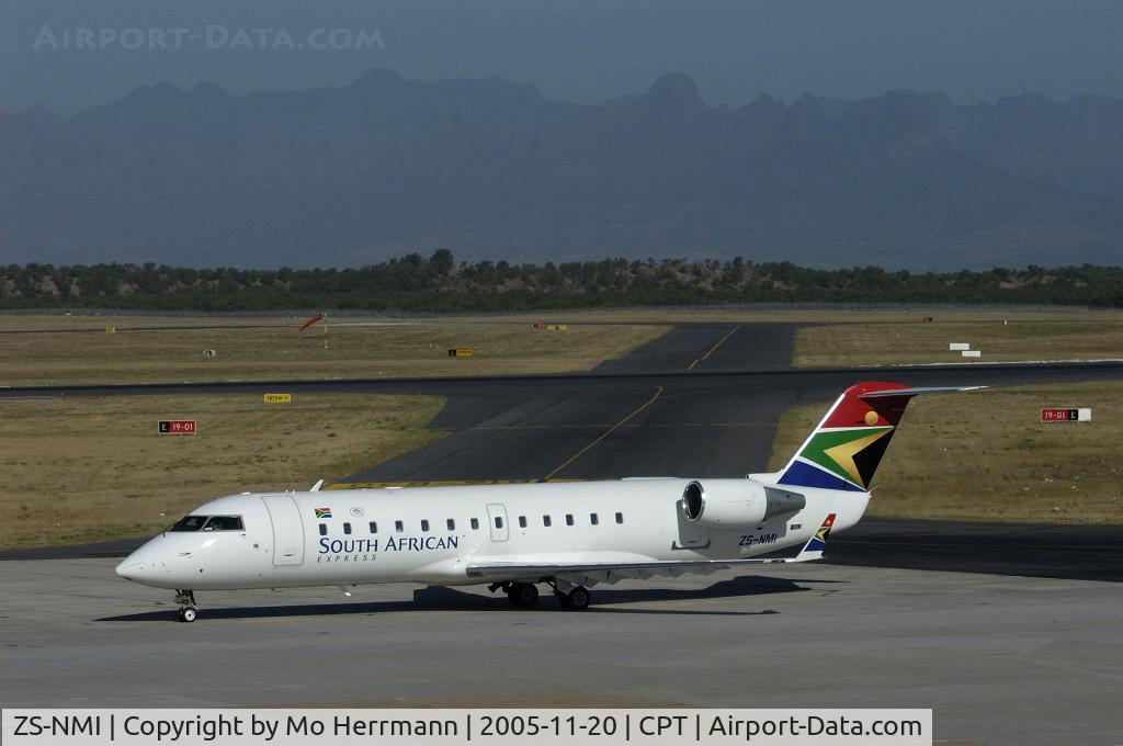 ZS-NMI, 1997 Canadair CRJ-200ER (CL-600-2B19) C/N 7153, South African Express Canadair Regional Jet at Cape Town