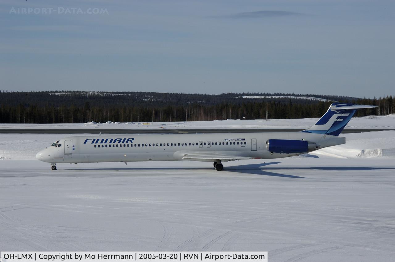 OH-LMX, 1990 McDonnell Douglas MD-82 (DC-9-82) C/N 49906, Finnair MD-83 at Rovaniemi, official airport of Santa Claus