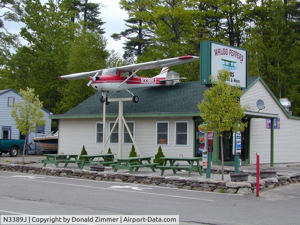 N3389J, 1967 Cessna 150G C/N 15066089, N3389J Atop Waldo Pepper's Restaurant