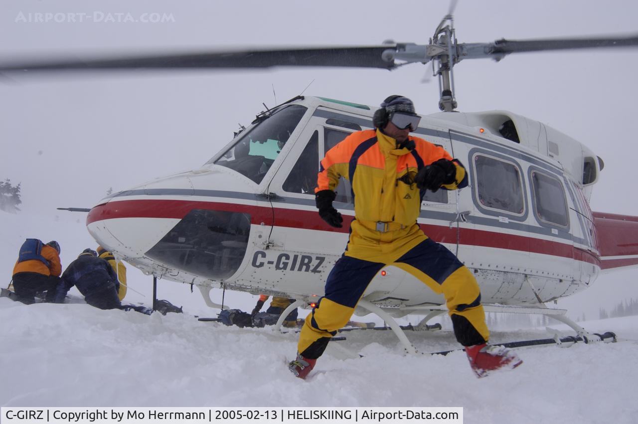 C-GIRZ, 1974 Bell 212 C/N 30622, Heliskiing at Revelstoke
