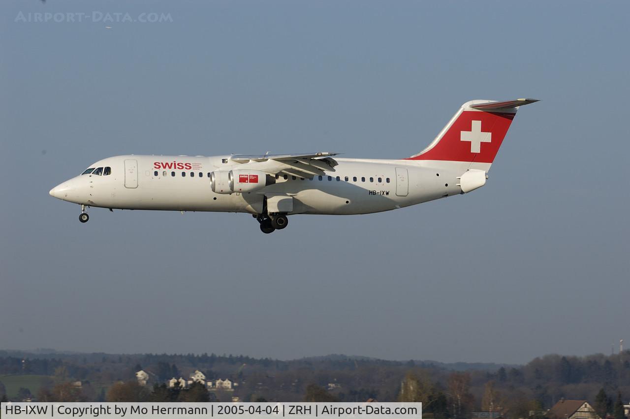 HB-IXW, 1995 British Aerospace Avro 146-RJ100 C/N E3272, Swiss RJ100 in Zurich