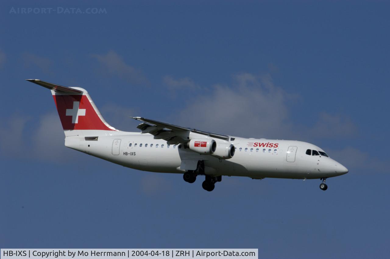 HB-IXS, 1995 British Aerospace Avro 146-RJ100 C/N E3280, Swiss RJ100 at Zurich