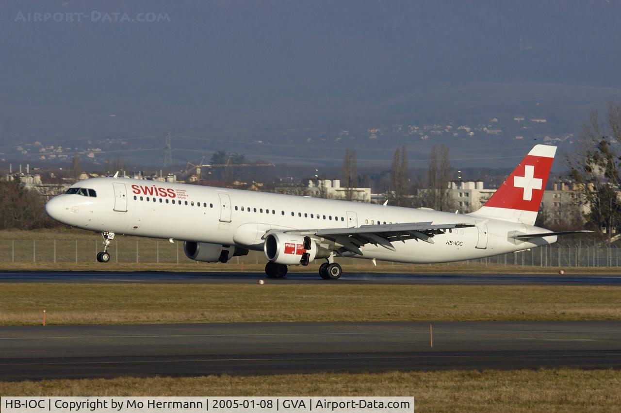 HB-IOC, 1995 Airbus A321-111 C/N 520, Swiss A321 at Geneva