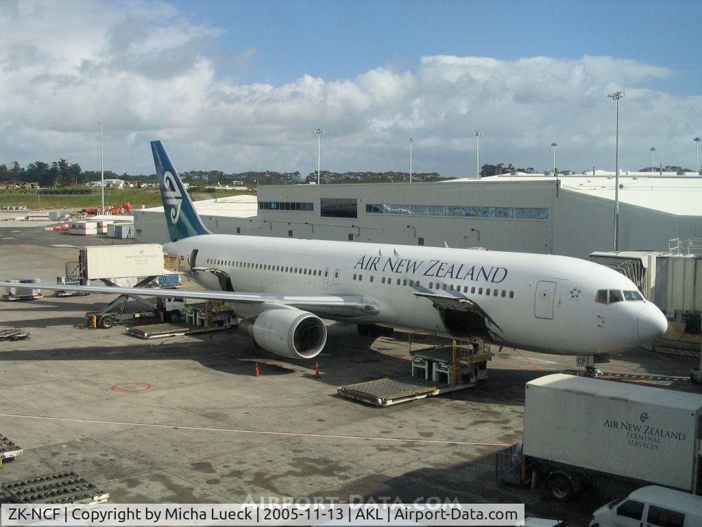 ZK-NCF, 1992 Boeing 767-319/ER C/N 24876, ZK-NCF waiting for the departure to HKG