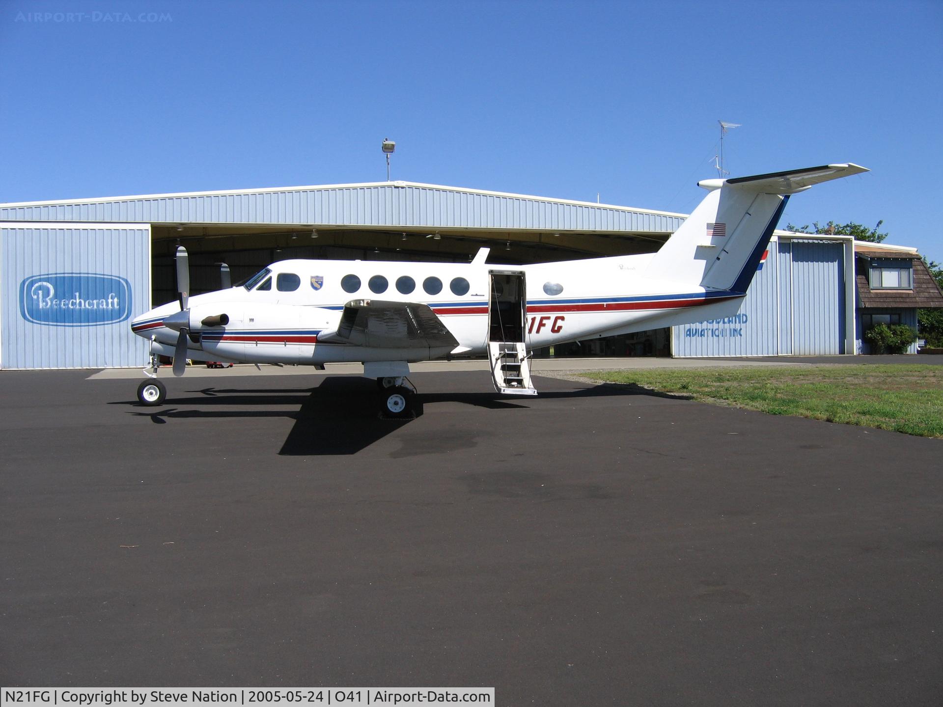N21FG, 1981 Beech 200 King Air C/N BB-839, California Department of Fish & Game 1981 Beech 200 at Woodland-Watts Airport, CA