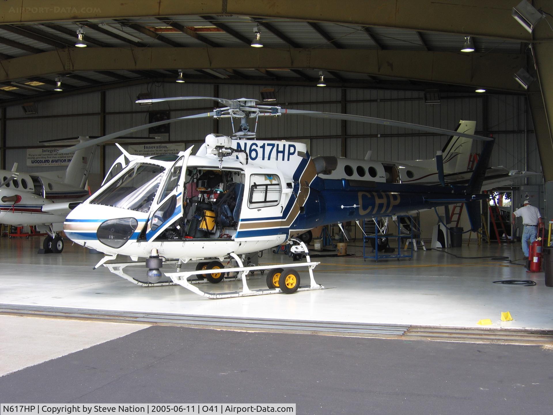 N617HP, 2001 Eurocopter AS-350B-3 Ecureuil Ecureuil C/N 3471, California Highway Patrol/CHP 2001 Eurocopter AS350-B3 at Woodland, CA for maintenance