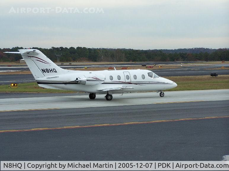 N8HQ, 1988 Beech 400 Beechjet C/N RJ-50, Taxing to Runway 2R