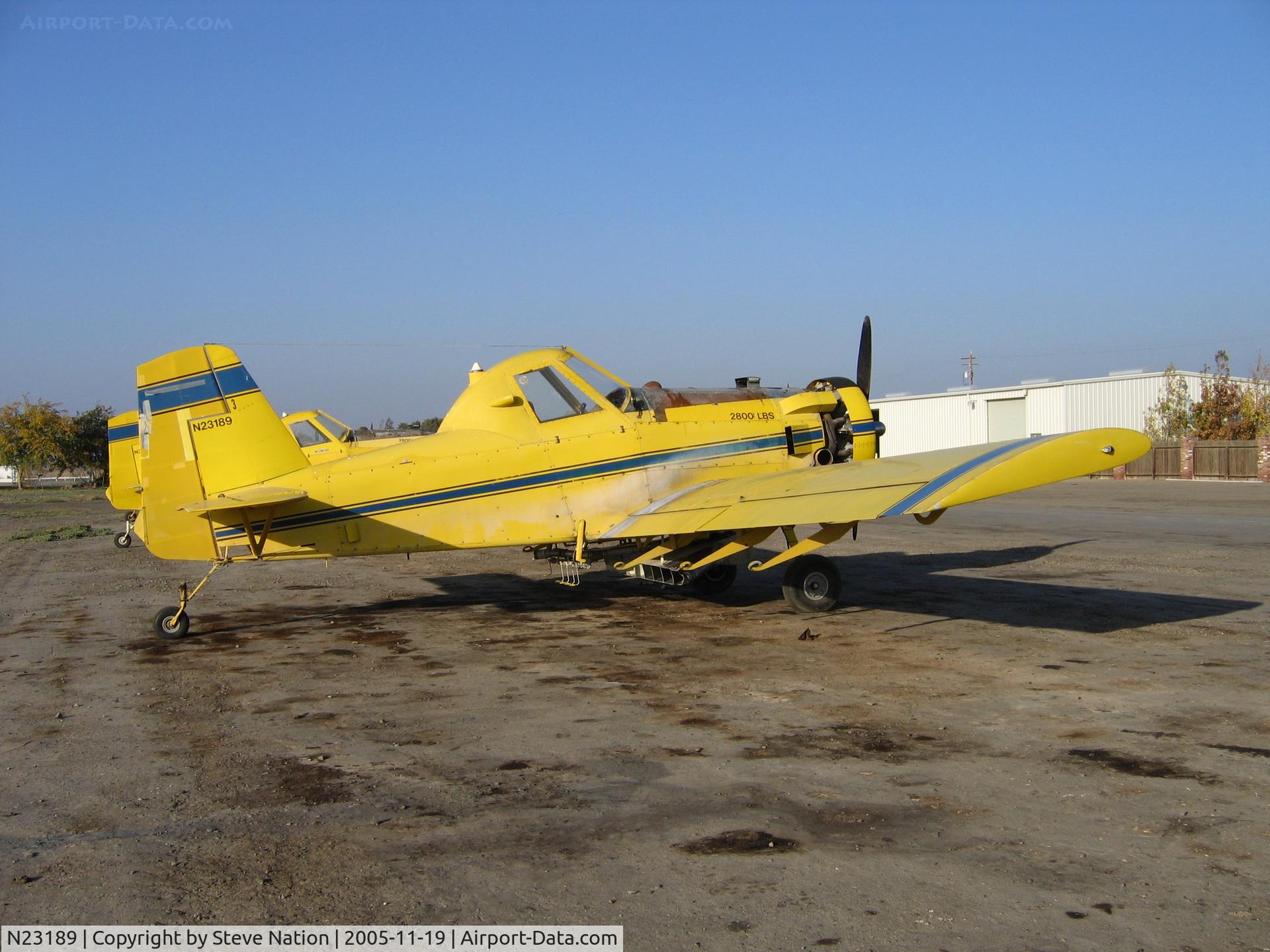 N23189, 1981 Air Tractor Inc AT-301 C/N 301-0366, three-quarters tail shot of Spain Air 1981 Air Tractor AT-301 rigged for dusting near South Dos Palos, CA (Fleet #3)
