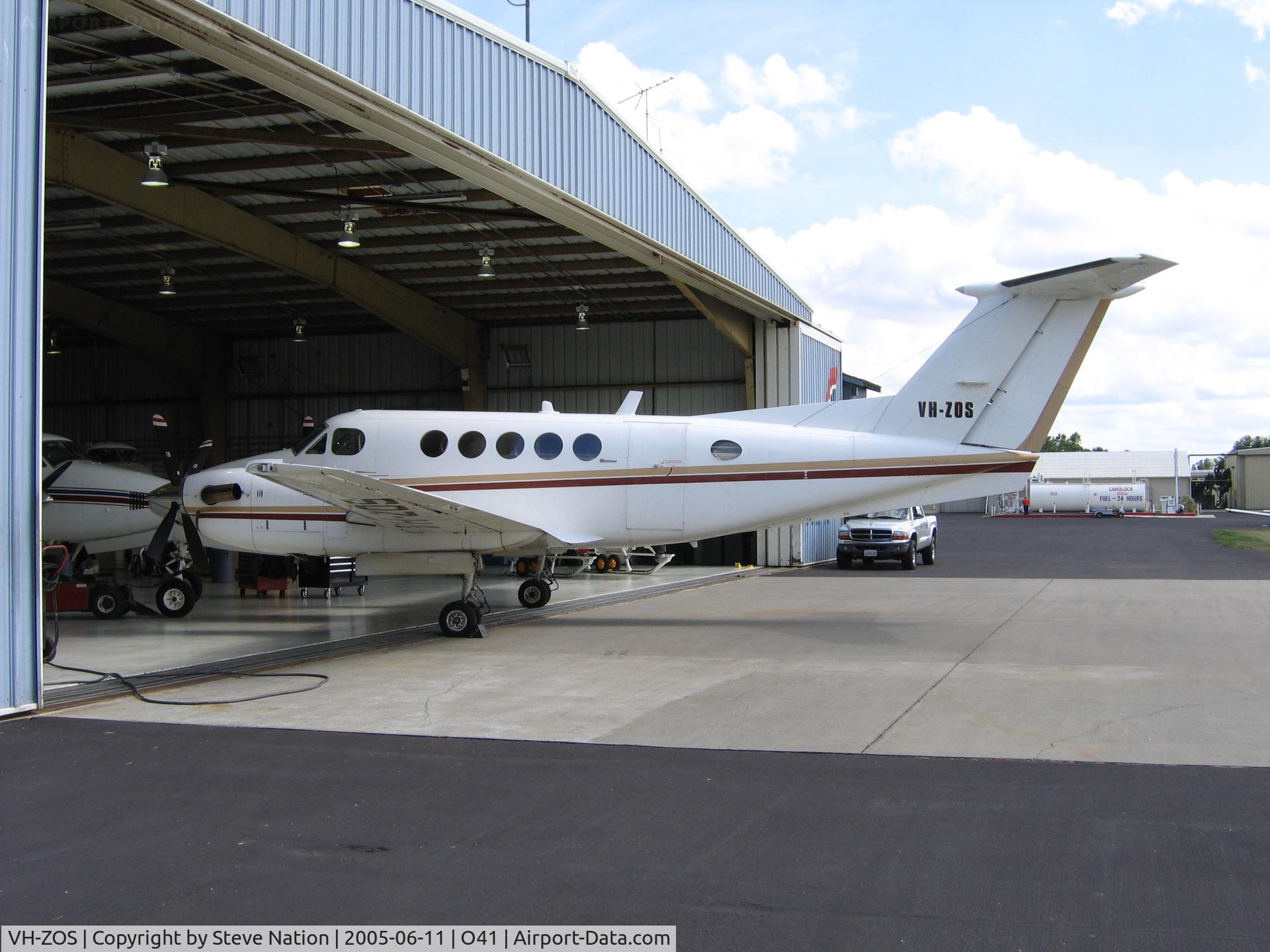 VH-ZOS, 1976 Beech 200 King Air C/N BB-145, 1976 Beech 200 a long way from home at Woodland Aviation (Woodland, CA)