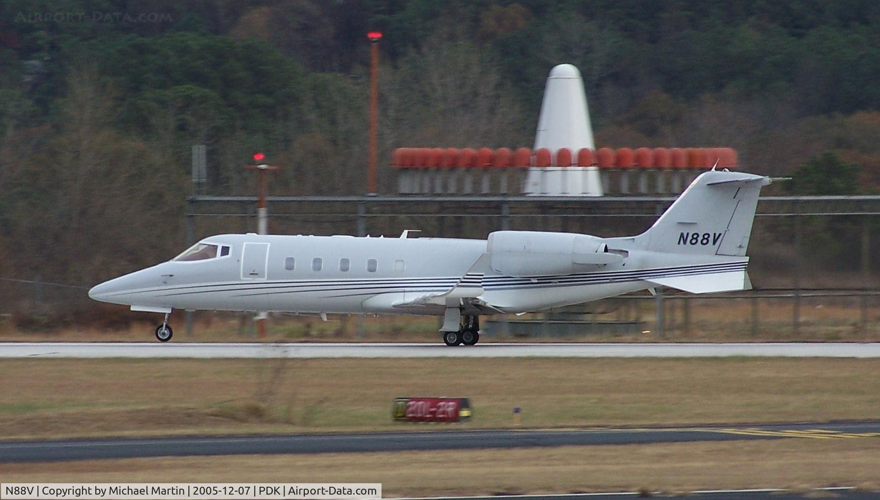 N88V, 1999 Learjet Inc 60 C/N 155, Takeoff from 2R